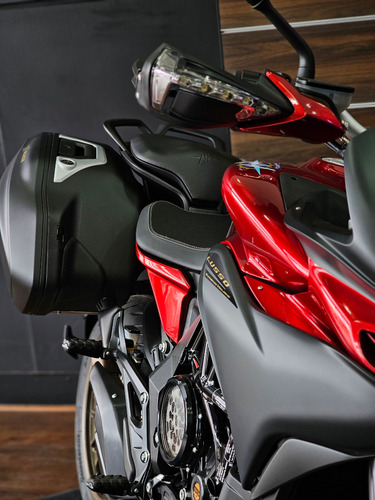 Imagen 8 de 25 de Mv Agusta Turismo Veloce Lusso Bordo Scs Mejor Precio Contad