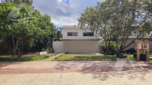 Casa En Venta En Lagos Del Sol Cancun