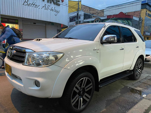 Toyota Fortuner 2010 3.0 Sr5