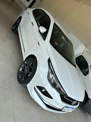 Fiat Cronos 1.8 16v Precision Pack Premium