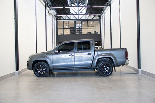 Imagem 6 de 20 de Volkswagen Amarok 2.0 Highline Extreme Cab. Dupla 4x4 4p
