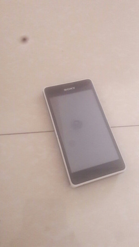 Teléfono Sony Experia Clásico