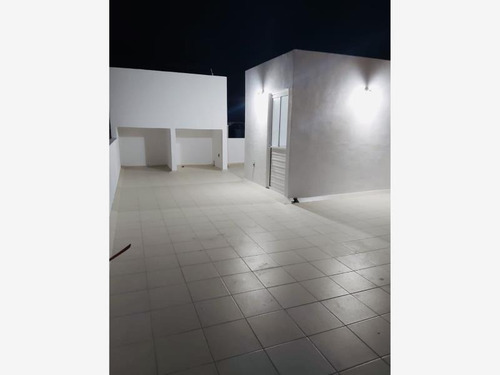 Imagen 7 de 12 de Casa Sola En Venta Fracc. Teresitas. 3 Niveles. Equipada. Nueva. Bien Ubicada. Crédito.