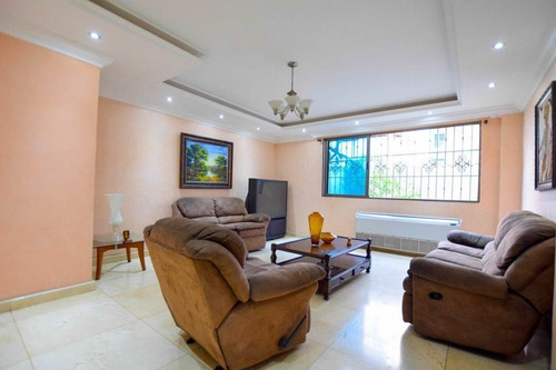 Casa En Venta En Los Cacicazgos