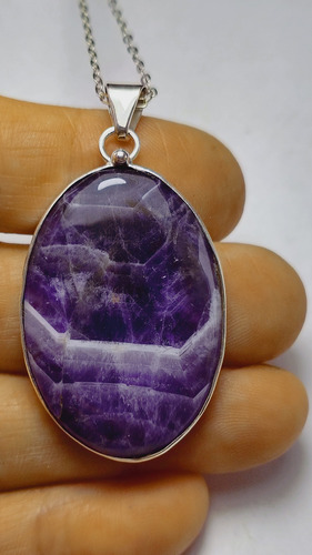 Dije Amatista Engarzada En Plata 925 Con Cadena De Obsequio. Distintos Violetas