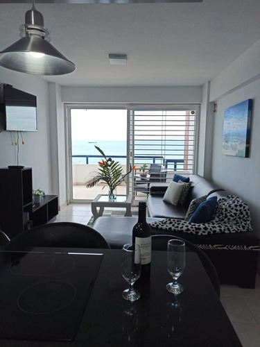 Imagen 3 de 12 de Comodo Apartamento Para Alquiler Vacacional Lecheria Frente A Playa Lido R. Mar De Leva
