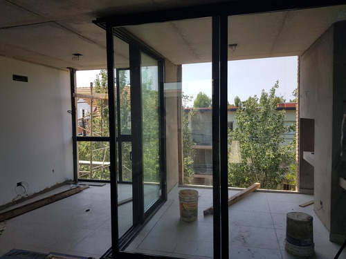 Imagen 6 de 15 de Departamento En Venta - San Isidro - La Calabria
