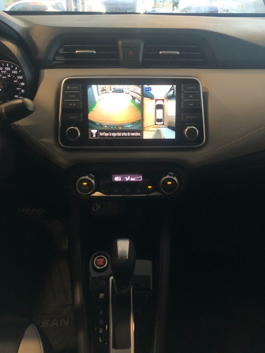 Imagen 7 de 15 de Nissan Versa Exclusive Cvt