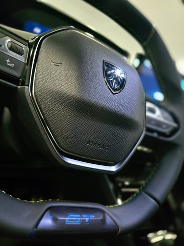 Peugeot 2008 1.0T Gt