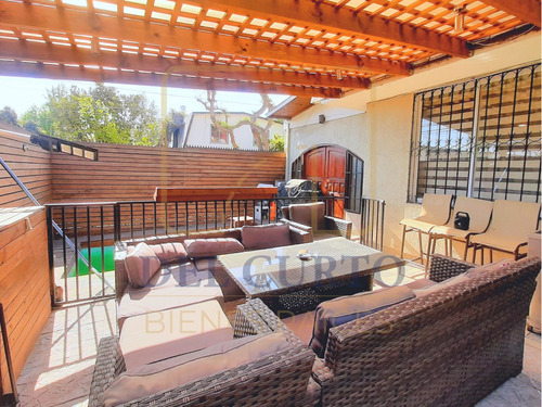 Casa Remodelada En Barrio Residencial 4d | 3b