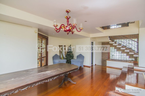 Casa Em Condomínio, 3 Dormitórios, 460.61 M², Menino Deus - 131790