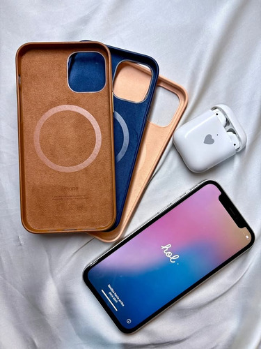 iPhone 12 128gb + AirPods + 3 Cases Originales Con Magsafe (Usado)