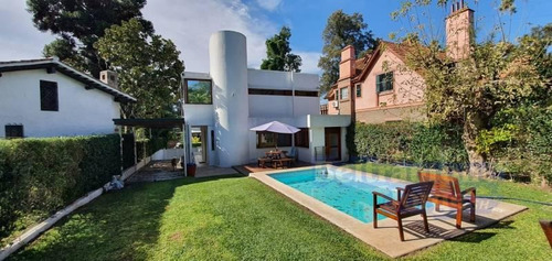 Excelente Casa De 3 Dormitorios En Venta En La Florida. Gran Jardín, Piscina Y Vista Parcial Río.