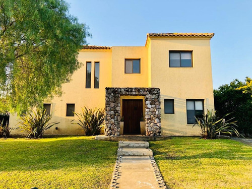 Imagen 2 de 17 de Excelente Casa En Alquiler - Santa Clara - Tigre