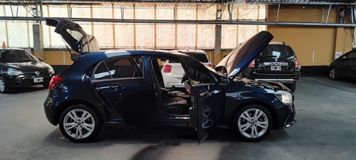 Imagen 9 de 25 de Mercedes Benz A200 Urban