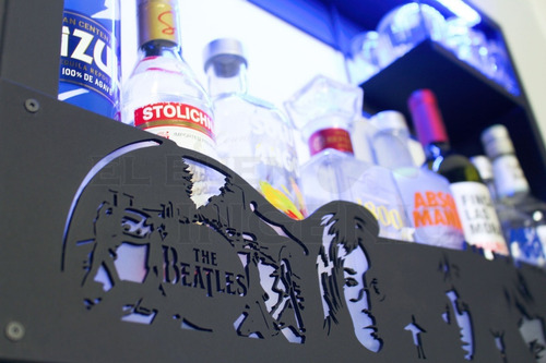 Imagen 8 de 10 de Cantina Beatles Cava Cantinera Moderna Led Repisa Porta Vinos Regalo Original Novia Novio Beatlemania Pelicula Yesterday
