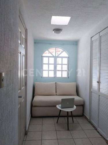 Casa En Venta, Fracc. Los Olivos, Tlaquepaque, Jalisco.