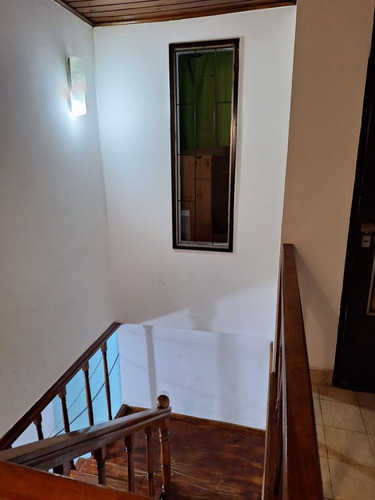 Casa + Dos Dptos Barrio 9 De Julio
