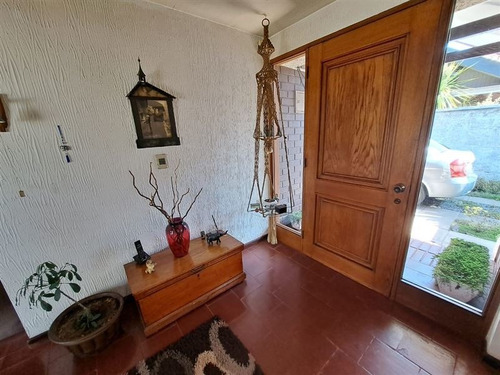 Imagen 2 de 30 de Casa En Venta De 3 Dorm. En Las Condes