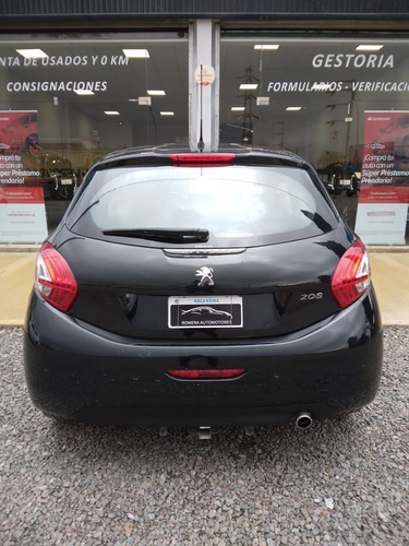 Imagen 2 de 12 de Peugeot 208 Feline Pack Cuir 2014