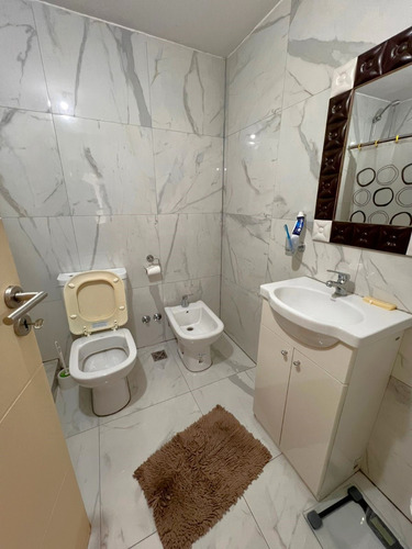 Depto 2 Ambientes En Duplex Con Balcon // Av. Presidente Peron 2672