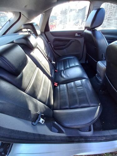 Ford Focus 2 2.0 Ghia At