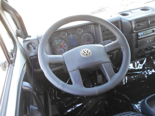 Imagem 9 de 25 de Volkswagen 17190 Baú Bebidas 2013
