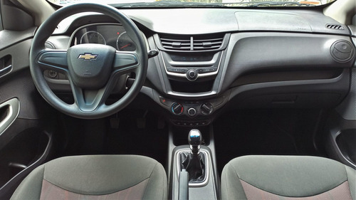 Imagen 11 de 15 de Chevrolet Aveo 2018 1.5 Ls Mt