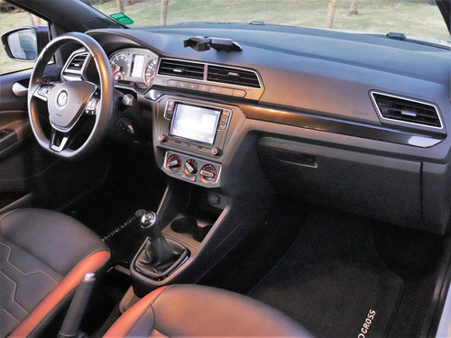 Imagem 8 de 15 de Volkswagen Saveiro Cross Cab Dupla 1.6 Top 2019/2020