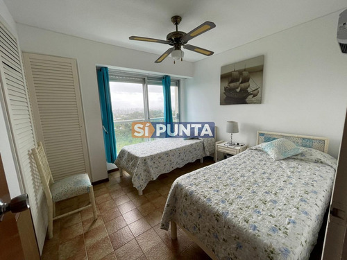 Imagen 17 de 25 de Apartamento En Venta , Cantegril , Punta Del Este