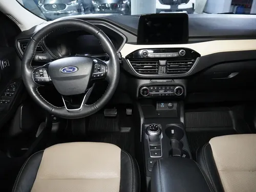 Ford New Escape Titanium 2.5 Hev Automatica 4x2 Hibrida