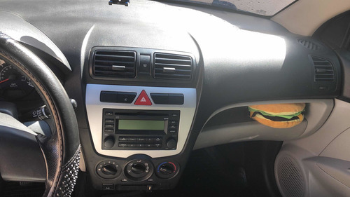 Imagem 3 de 6 de Kia Picanto 2011 1.0 Ex 5p