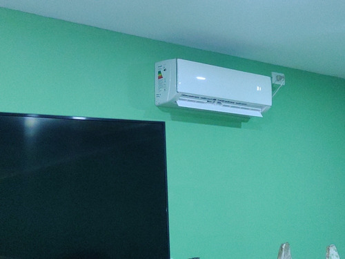 Imagen 2 de 4 de Instalación Split Reparación .matriculado