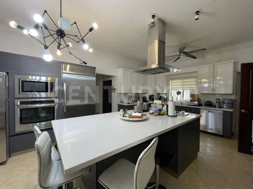 Casa En Venta En Col. Valle Alto, Mty