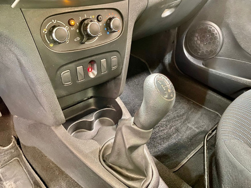 Imagem 14 de 15 de Renault Sandero 1.0 12v Ideal Para Uber!!!
