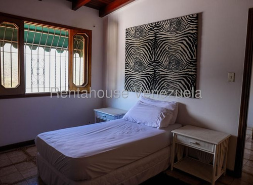 Casa En Venta Los Naranjos Mls # 25-18296 Christian Szotyori