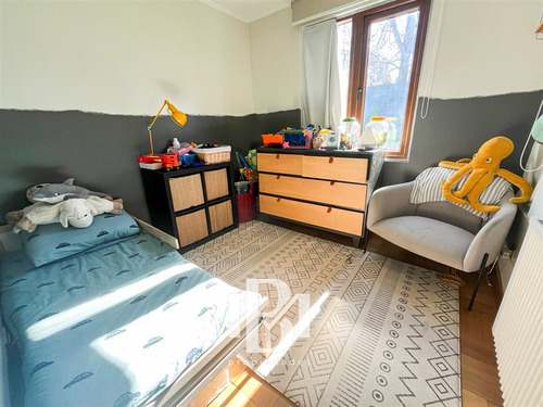 Casa En Venta De 4 Dorm. En Lo Barnechea
