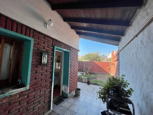 Imagen 3 de 8 de Venta - Casa En Planta Baja Con Jardín Y Patio Interno!