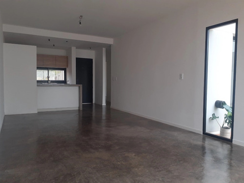 Imagen 6 de 6 de Moderna Casa En Ph A Estrenar, Cerca Del Centro De Lobos