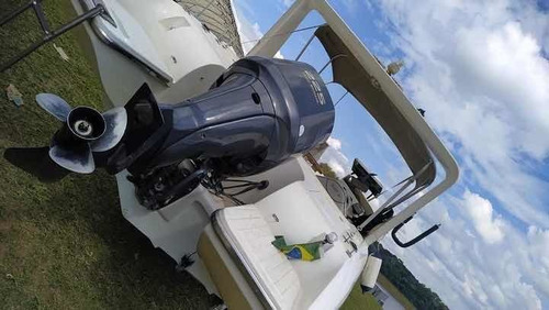 Imagem 7 de 9 de Lancha Magnum 230 + Yamaha 225 Hp 4 Tempos Ano 2011