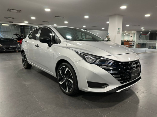 Nissan Versa 1.6 Sense Cvt