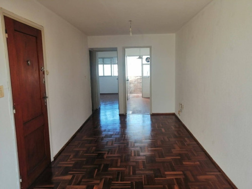 Imagen 3 de 9 de Lindo Apto Piso Alto Rivera Y Luis Alberto De Herrera Comoda Terraza 1 Dormitorio Con Pacard Actualizado Comoda Cocina Definida Con Buenos Placares. Lavadero Gc3700 Anda O Cgn