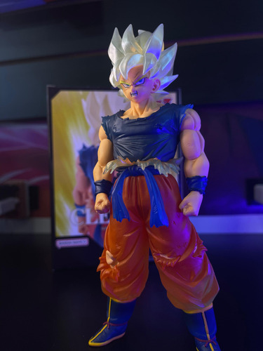 Dragon Ball Z elimina a Super Saiyan Goku Bandai