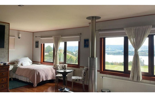 Casa En Venta De 4 Dorm. En Castro