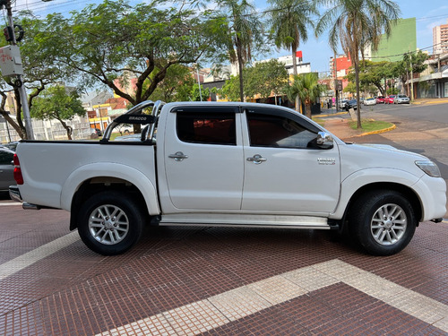 Toyota Hilux 3.0 Cd Srv 171cv 4x2 - B3