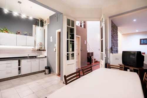 Casa En Venta Sobre Lote Propio En Saavedra