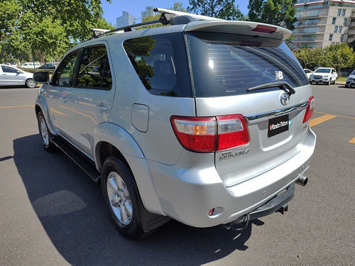 Imagen 4 de 25 de Toyota Sw4 2011 Srv Hilux 7 Asientos Cuero Abasto Motors