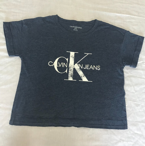 Polera De Mujer Calvin Klein Con Letras De Diseño Azul