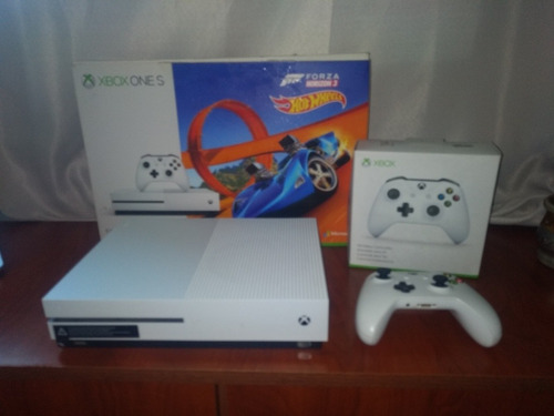 Xbox One S Y Joystick Y 5 Juegos Originales + Fornite Y Cod