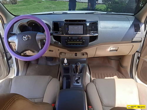 Imagen 6 de 9 de Toyota Fortuner Sr